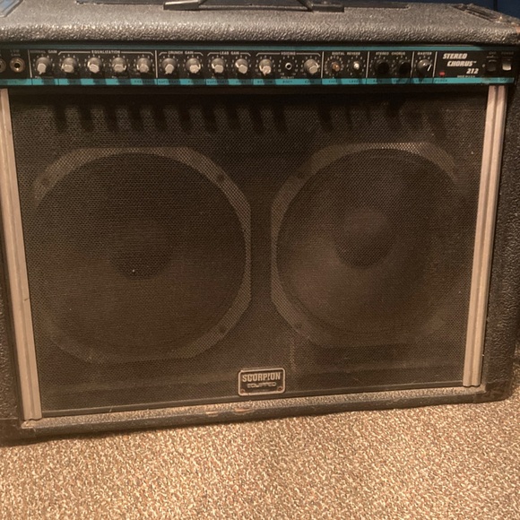 Stereo Chorus 212 Black Amplifier - Picture 1 of 4